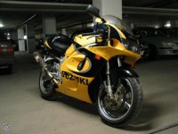 Suzuki GSXR 750-99a.jpg