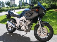 yamaha-tdm850-00-bikepics-187563.jpg