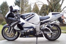 S-GSX-R750-00-1.JPG