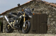 Aprilia Tuono R 2.jpg