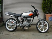 cb125t04.jpg