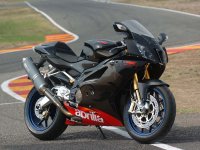 Aprilia RSV 1000 R -06, c.jpg