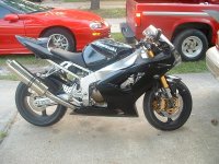 kawasaki-zx6r-03-bikepics-053105.jpg