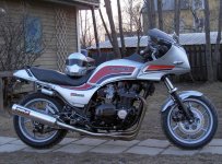 Kawa-med-CBR-600-fälgar.jpg