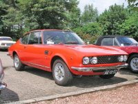 Fiat_Dino_2000_coupe_1967_red_f3q.jpg