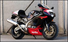 aprilia03_3.JPG