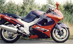 zzr1100d1.jpg