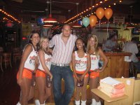 hooters.JPG