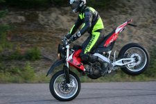 SXV stoppie.jpg