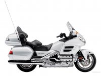 Honda_GoldWing_2008_02_1024x768.jpg