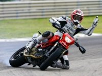 ducati_hypermotard_xaus.jpg