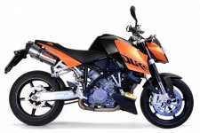 grande_KTM%20Super%20Duke%20int%20gpe[1].jpg