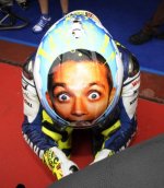 valentino_rossi_helmet_01.jpg