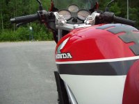 honda - tank från sidan.jpg