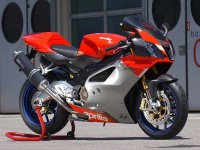 aprilia_rsv-r_factory_red_right_mod2.jpg