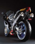 04_RSV1000R_Studio_11.jpg