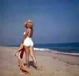 marilyn_monroe_long_island_1956_s_2.jpg