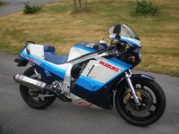 gsxr 1100 1986 i de rätta färgerna.JPG