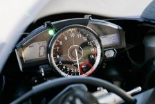 yamaha-r1-speedo.jpg