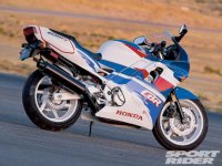 146_0912_01_z+great_sportbikes_of_the_past+honda_CBR600F2.jpg