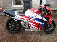 honda-rvf400-97-bikepics-078851.jpg