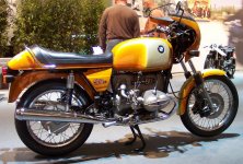 BMW_R90S_gold_1975_r_TCE.jpg