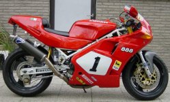 ducati-888-92-bikepics-054655.jpg