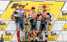 01+jorge+lorenzo,+26+dani+pedrosa,+27+casey+stoner_slideshow.jpg