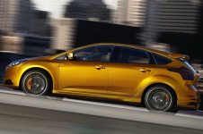 2012-Ford-Focus-ST-Side-View-12-1024x680.jpg