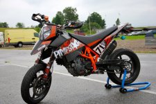 Rasorblade KTM690SMR.jpg