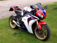 Honda CBR1000RR -10.jpg