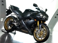 Yamaha_YZF-R1SP_stpz.jpg