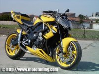 yamaha-r1-mc16-img01.jpg