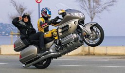 Honda-Goldwing-wheely.jpg