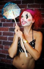 00-Sexy-clown-babes1.jpg