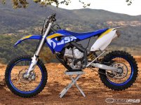 Husaberg-FE-390-02.jpg