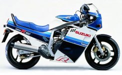 1985_GSX-R750_wb-side_520.jpg