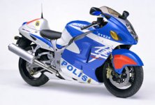 Suzuki-GSX1300R_polis-storN.jpg