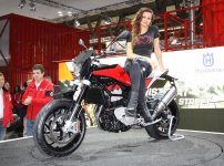 eicma_2011_husqvarna_02.jpg