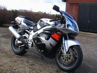 gsxr750.jpg