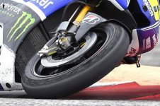 400x266-images-ARCHIVIO-2014-Foto-MOTOGP-02_TEXAS-GARA-bbc_gomma_rossi.jpg