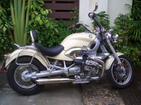 1024px-BMW_R1200C_Phuket.jpg