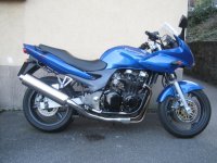 Kawasaki_zr-7s_blau_endtopfseite.jpg