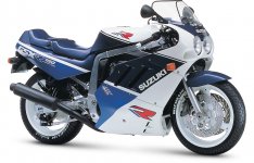 0 A Suzuki GSX-R750 1988 10.jpg