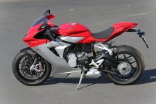 060_Vergleichstest_Supersportler_MV_Agusta_F3_800_Stand_jpg_2512340.jpg