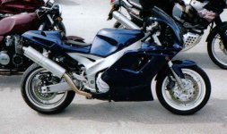 fzr1000 3.jpg