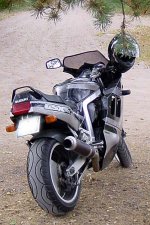 gixxer bakifrån.jpg