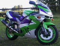 ZX9R -97.jpg