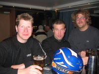 Erik och jon i baren.JPG