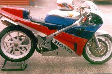 RC30.jpg